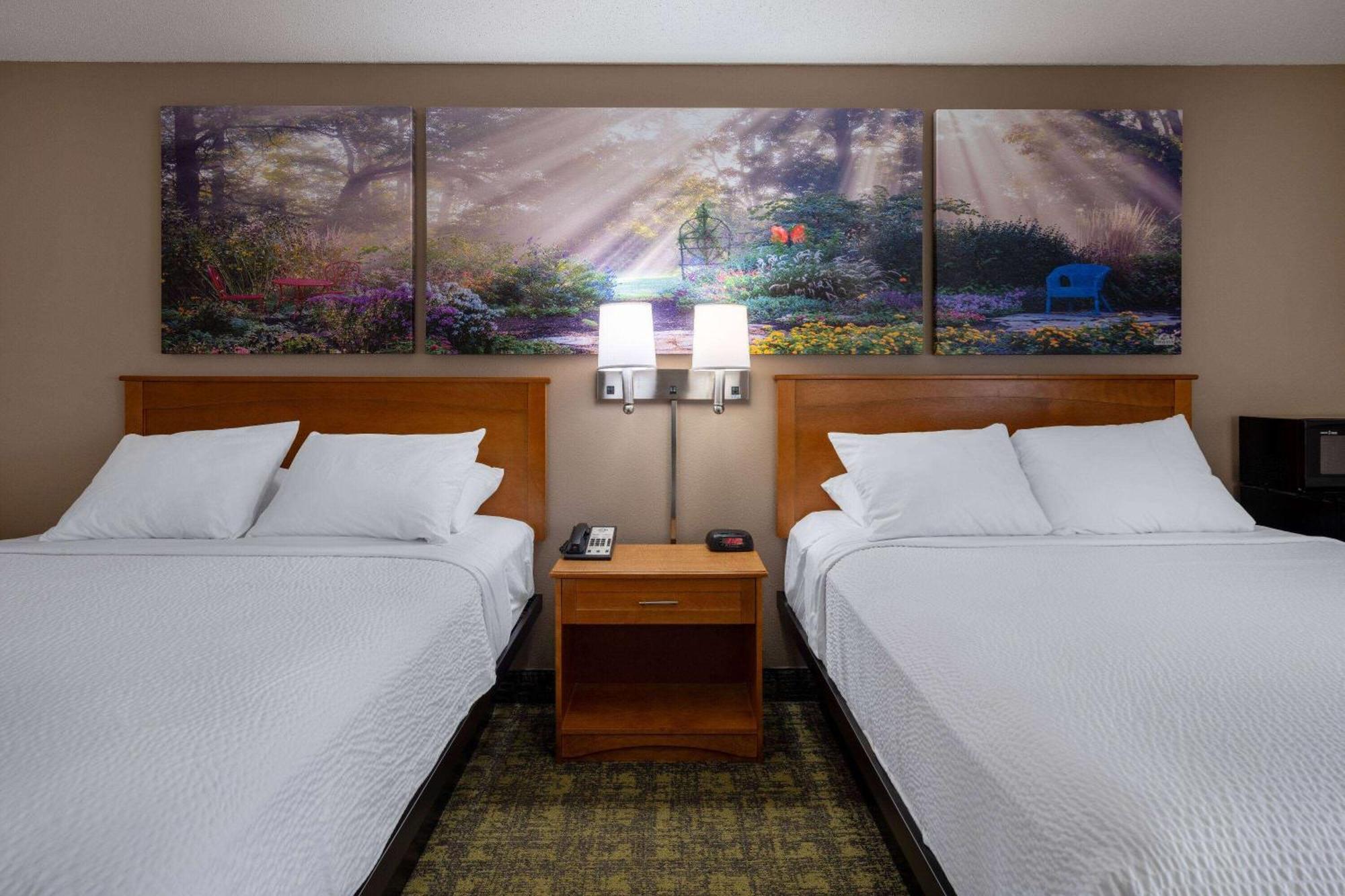 Days Inn & Suites By Wyndham Madison Exterior foto