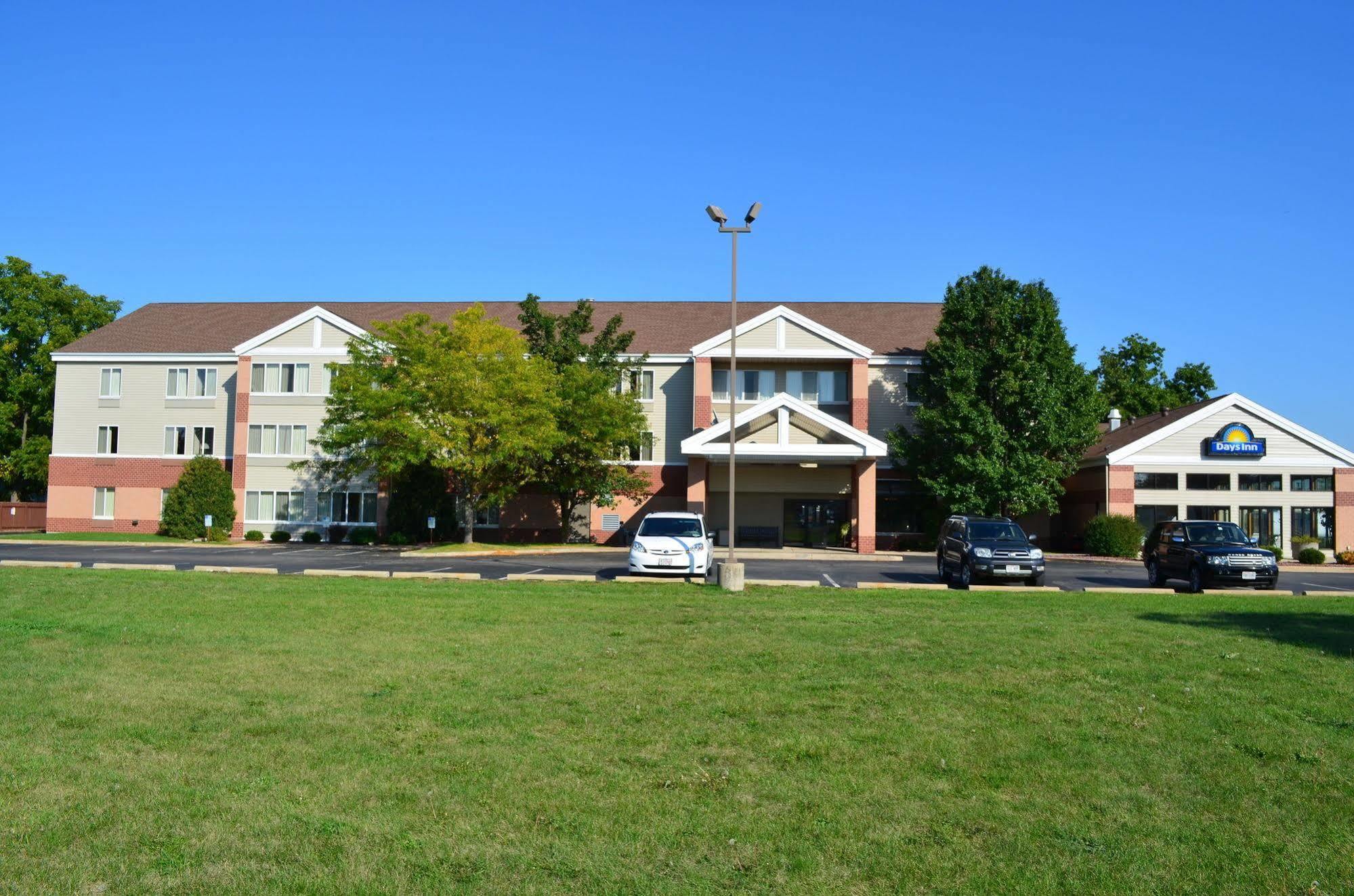 Days Inn & Suites By Wyndham Madison Exterior foto